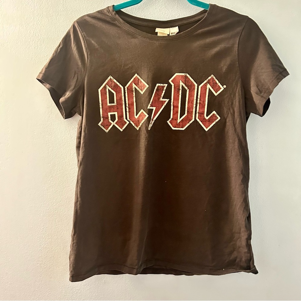 AC DC band t-shirt size Med